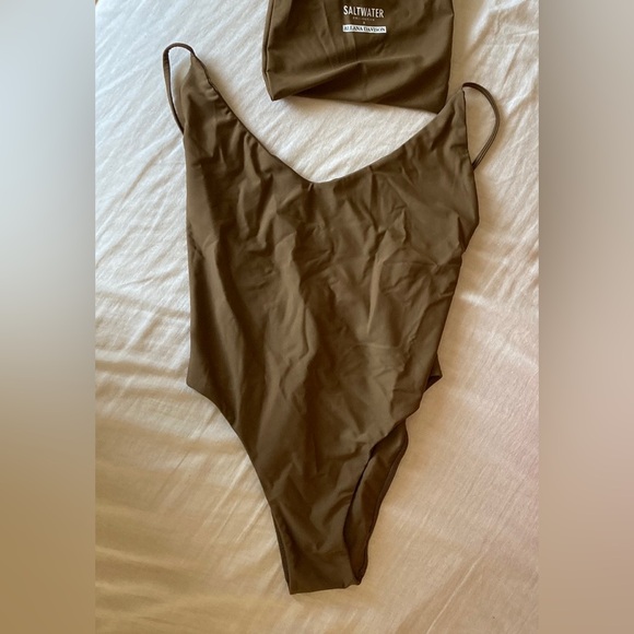 Saltwater Collective x Allana Davison - Tulum one piece - Picture 4 of 5